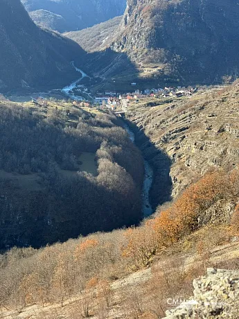 Spacious Mountain Plot in Pristine Nature – Perfect for Various Uses